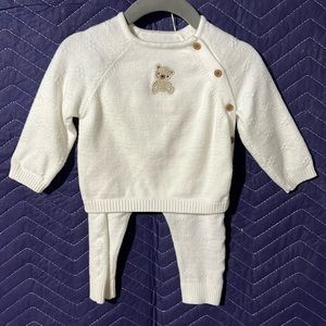 Unique piece from the UK. Unisex 2 piece set